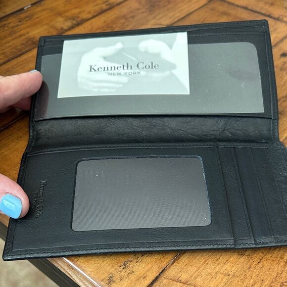 New Kenneth Cole Black Leather Checkbook cover wallet - Picture 4 of 6
